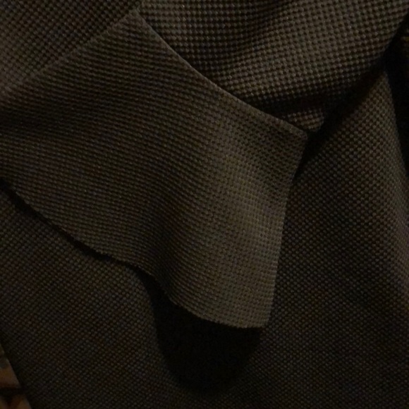 Super cute & fun little black dress - Picture 5 of 5